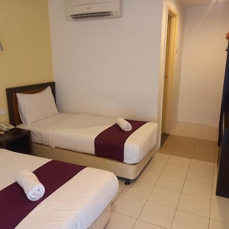 Syajie Koptown Hotel Segamat Exterior foto